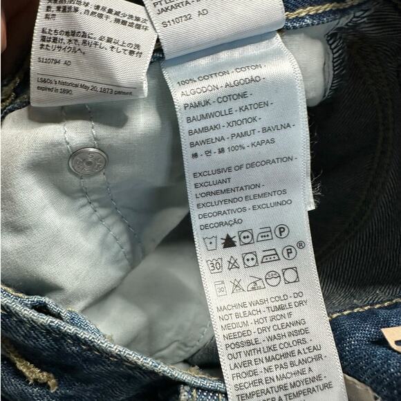 LEVIS Medium‎ Wash Denim Low Pro Straight Shorts Women's Size 26 NWT Frayed Hems - Picture 4 of 10